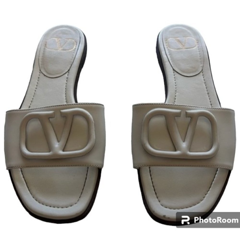 VALENTINO GARAVANI White Leather Cut-Out VLOGO Slides - Picture 3 of 8